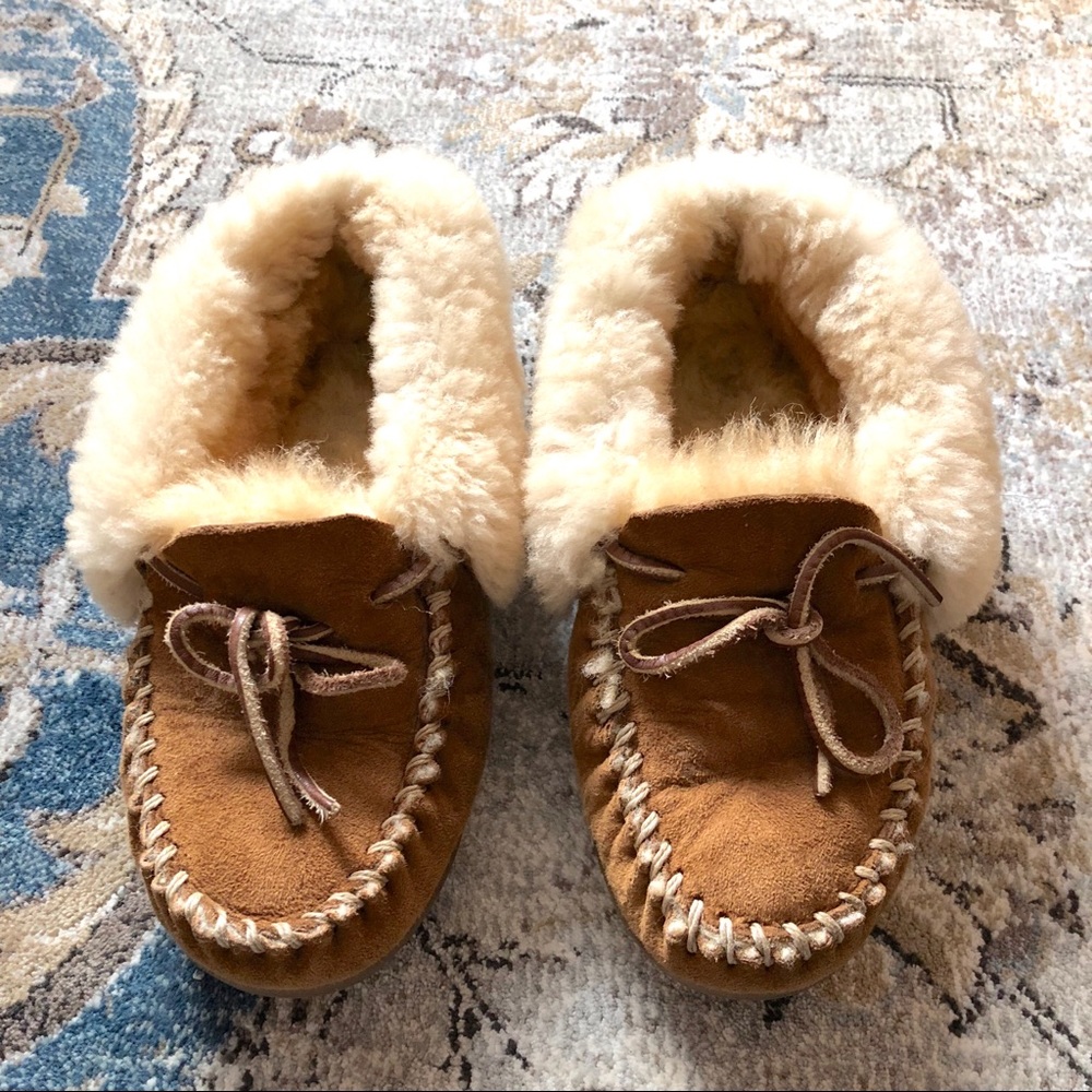 L.L. Bean Wicked Good Moccasins 6 - Picture 1 of 6